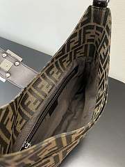 Fendi Vintage Croissant Sliver Hardware-29*25*4cm - 3