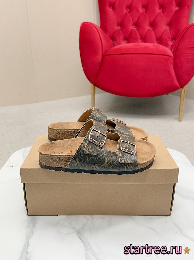 Louis Vuitton Slippers 043 - 1