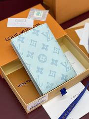 Louis VUitton Passport Cover M27612-14*2*10CM  - 4
