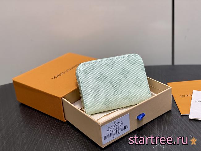 Louis Vuitton Wallet M27722-11*8.5*1CM - 1