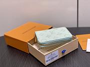 Louis Vuitton Wallet M27722-11*8.5*1CM - 4