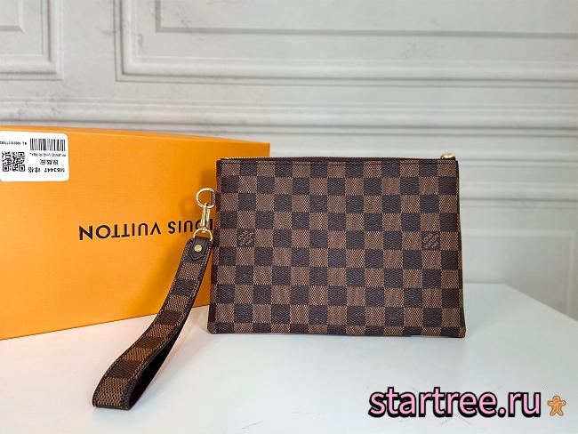 Louis Vuitton City Pouch M63447-16*23*0.3cm - 1