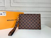 Louis Vuitton City Pouch M63447-16*23*0.3cm - 1