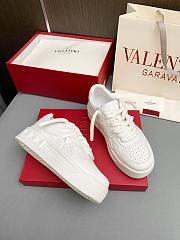 Valentino Sneakers 001 - 3