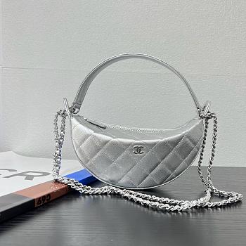 Chanel Chain bag Lambskin and gold metal Silver- 15 x 22 x 6cm