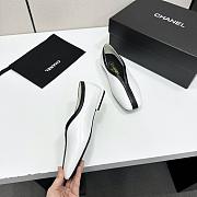 Chanel V-cut loafers  - 5