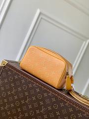  Louis Vuitton Neceser Mini Dopp Kit M27158-20 x 13 x 12 cm - 4