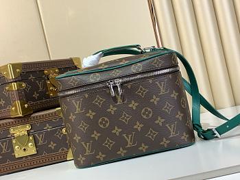 Louis Vuitton Neceser Nice BB M12667-24 x 18 x 14.5 cm