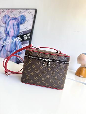 Louis Vuitton Neceser Nice BB M12671-24 x 18 x 14.5 cm