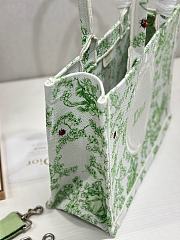 Dior Medium Book Tote with shoulder strap Green and white-36 x 27.5 x 16.5cm - 4
