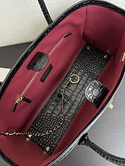 CHANEL Small shopping bag Embossed crocodile-patterned calfskin Black- 20 x 39 x 13cm - 5