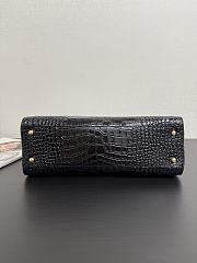 CHANEL Small shopping bag Embossed crocodile-patterned calfskin Black- 20 x 39 x 13cm - 2