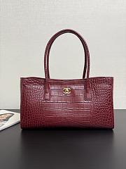 CHANEL Small shopping bag Embossed crocodile-patterned calfskin Burgundy- 20 x 39 x 13cm - 1