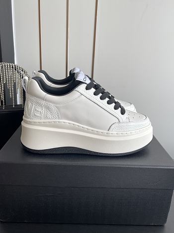 Chanel Sneakers 031
