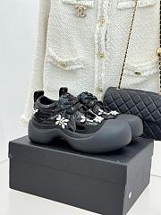 Chanel Sneakers 033 - 1