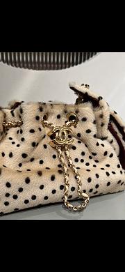 Chanel 25 Mini Bag Light Beige- 20 x 22 x 12.5cm - 4