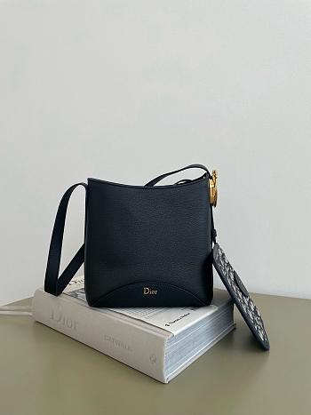 Dior Small Médaillon Bucket Bag Black Grained Calfskin-19 x 18 x 12.5 cm