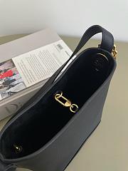 Dior Small Médaillon Bucket Bag Black Grained Calfskin-19 x 18 x 12.5 cm - 3