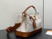 Louis Vuitton Capucines Weekender-33*19*9cm - 3