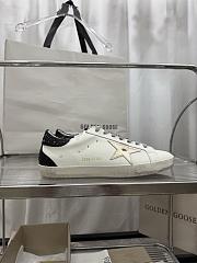 Golden Goose Sneakers 004 - 1