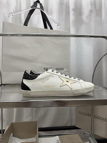 Golden Goose Sneakers 004