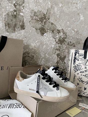 Golden Goose Sneakers 005