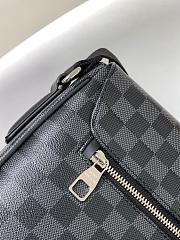Louis vuitton district CohotBag mm damier ebene for Men N41212-33*27*9CM - 2