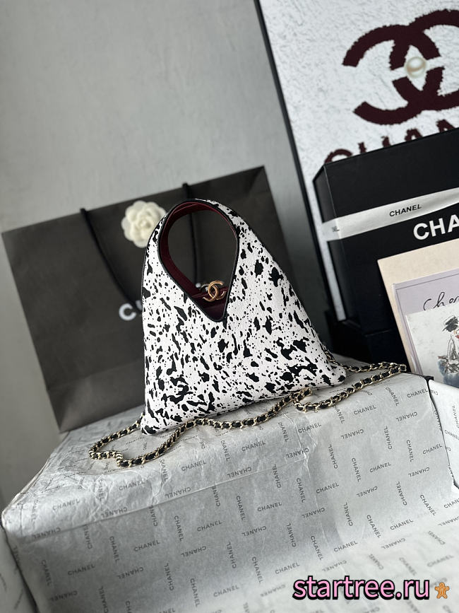 Chanel Métiers d’art 2026 Small Tote Lambskin White & Black-23*23*7cm - 1